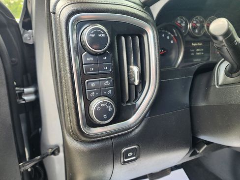 Used 2020 Chevrolet Silverado 1500 LT Trail Boss AWD/4WD image 16