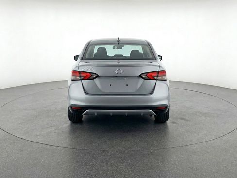 Used 2025 Nissan Versa SV image 7