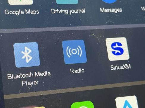 Used 2025 Volvo XC90 B5 Core image 28