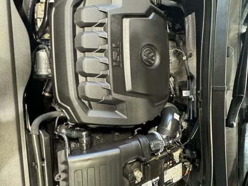 Used 2024 Volkswagen Tiguan Wolfsburg Edition image 29