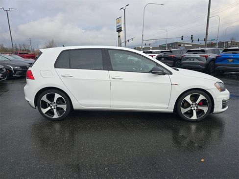 Used 2017 Volkswagen GTI S image 2