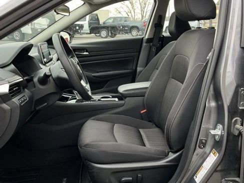 Used 2024 Nissan Altima 2.5 SV image 27