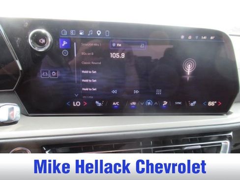 Used 2026 Chevrolet Traverse LT FWD image 8