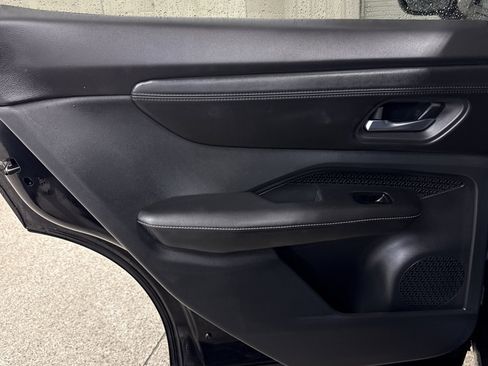 Used 2023 Nissan Ariya Evolve+ image 11