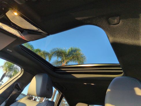 Used 2025 BMW i4 eDrive40 w/ Parking Assistance Package image 28