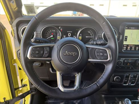 Used 2023 Jeep Wrangler Unlimited Sahara w/ Cold Weather Group image 21