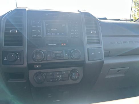 Used 2017 Ford F250 XL w/ Power Equipment Group AWD/4WD image 23