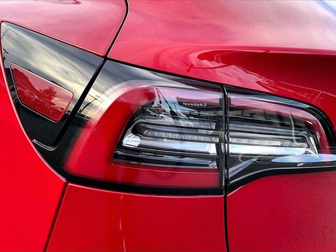 Used 2018 Tesla Model 3 Long Range image 29