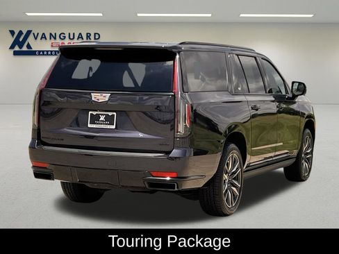 Used 2023 Cadillac Escalade ESV Sport Platinum AWD/4WD image 3