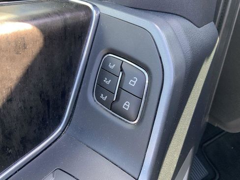 Used 2023 Ford F350 Lariat w/ Tow Technology Package image 27