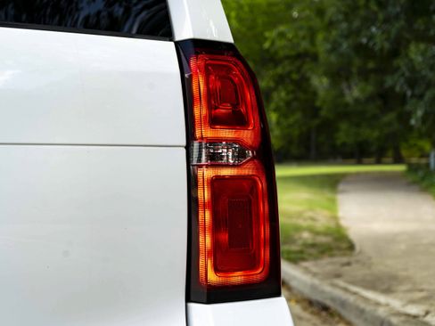Used 2016 Chevrolet Tahoe LT RWD image 13