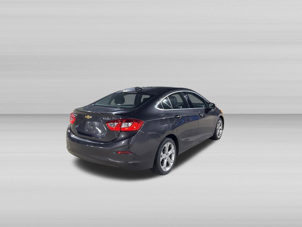Used 2017 Chevrolet Cruze Premier FWD image 5