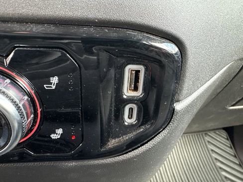 Used 2023 GMC Sierra 1500 Elevation image 35