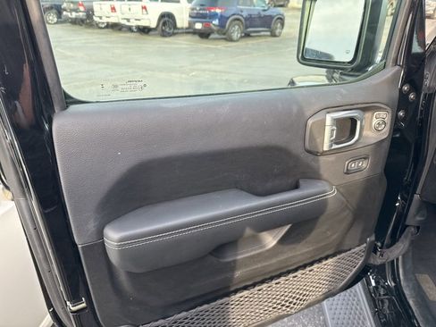 Used 2023 Jeep Wrangler Unlimited Sahara w/ Cold Weather Group image 6