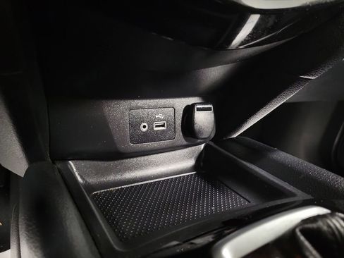 Used 2020 Nissan Rogue SV image 18