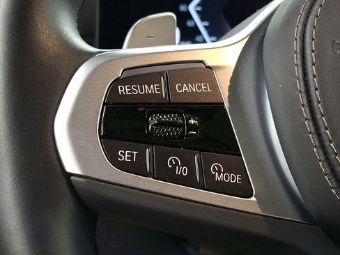 Used 2024 BMW X7 xDrive40i w/ M Sport Package AWD/4WD image 16
