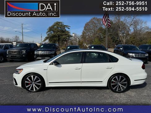 Used 2018 Volkswagen Passat 3.6 image 1