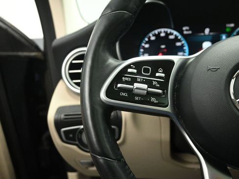Used 2020 Mercedes-Benz GLC 300 4MATIC image 16