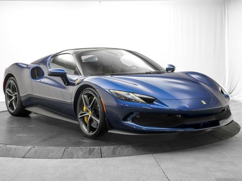 Used 2024 Ferrari 296 GTS RWD image 9