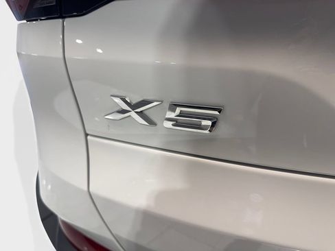 Used 2024 BMW X5 xDrive40i w/ Parking Assistance Package AWD/4WD image 23