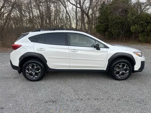 Used 2022 Subaru Crosstrek 2.5i Sport w/ Moonroof Package image 4