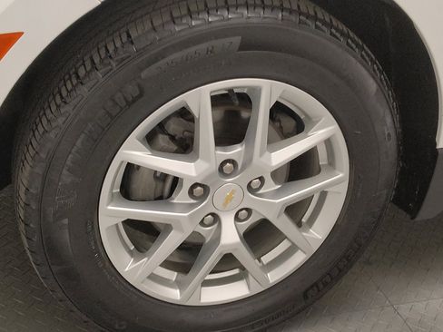 Used 2024 Chevrolet Equinox LT image 31