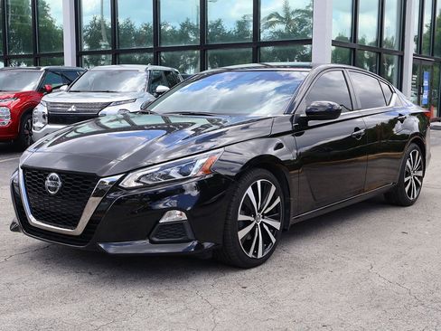 Used 2022 Nissan Altima 2.5 SR FWD image 5