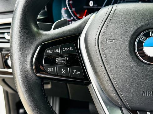 Certified 2022 BMW 530i w/ Premium Package image 16