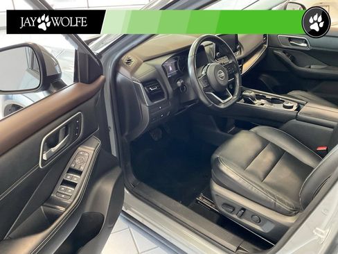 Used 2021 Nissan Rogue SL AWD/4WD image 9