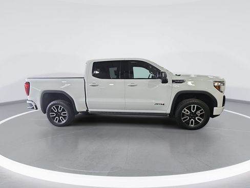 Certified 2022 GMC Sierra 1500 AT4 w/ AT4 Premium Package AWD/4WD image 2
