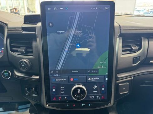 Used 2024 Ford Expedition Max Platinum image 31