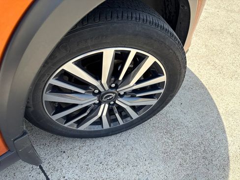 Used 2023 Nissan Kicks SV FWD image 16