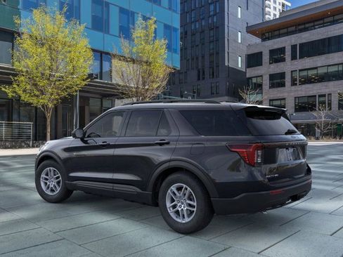 New 2026 Ford Explorer Active image 4