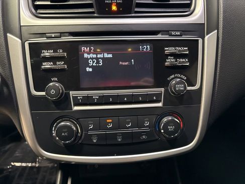 Used 2017 Nissan Altima 2.5 SR w/ Midnight Edition Package FWD image 15