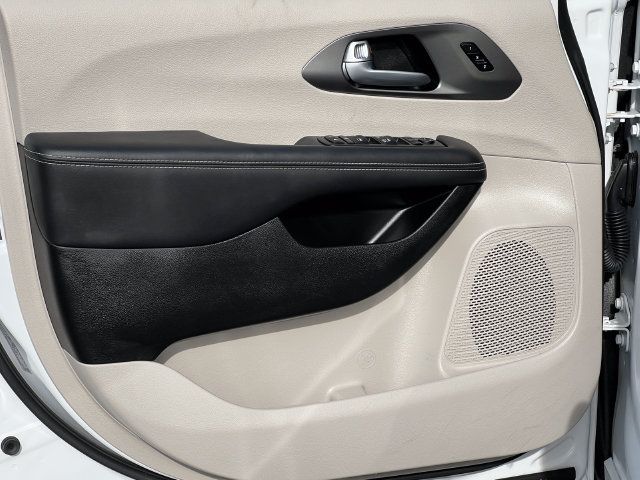Used 2024 Chrysler Pacifica Touring-L w/ Road Tripper Package FWD image 16