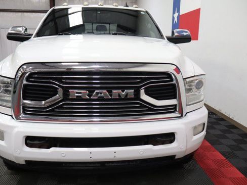 Used 2017 RAM 2500 Limited AWD/4WD image 18