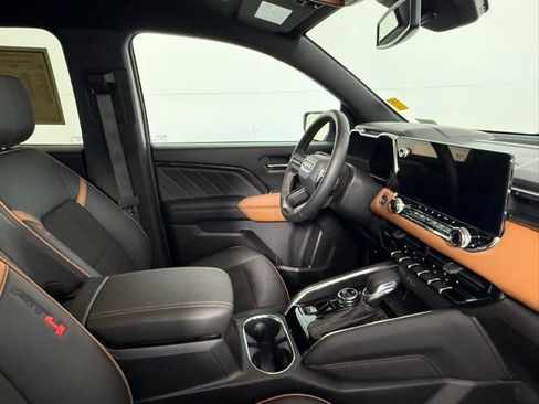 Used 2026 GMC Canyon AT4 image 53