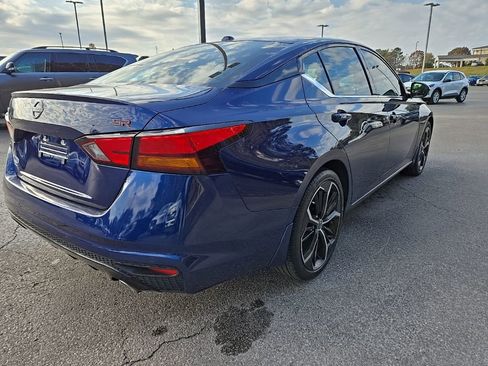 Used 2024 Nissan Altima 2.5 SR w/ SR Premium Package image 7
