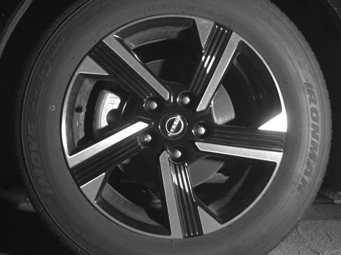 Used 2024 Nissan Sentra SV image 12