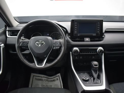 Used 2021 Toyota RAV4 XLE w/ Convenience Package AWD/4WD image 15