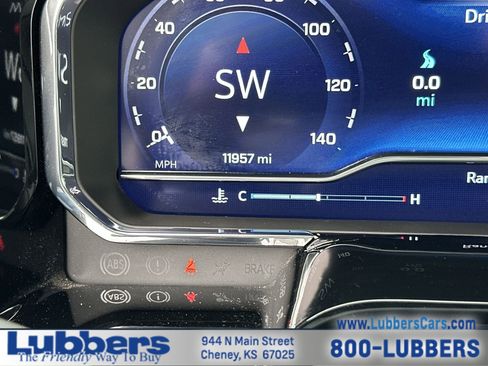 Used 2025 Chevrolet Silverado 2500 LTZ w/ LTZ Convenience Package image 15