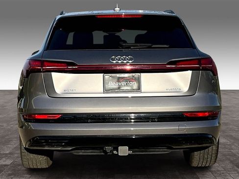 Used 2021 Audi e-tron Premium Plus w/ Premium Plus Package image 6