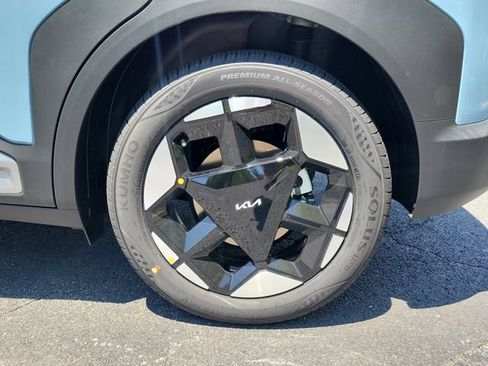New 2027 Kia Seltos S FWD image 7