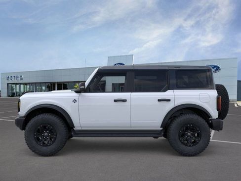 New 2025 Ford Bronco Outer Banks w/ Sasquatch Package image 3