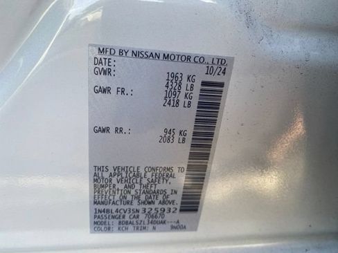 Used 2025 Nissan Altima 2.5 SR w/ SR Premium Package FWD image 14