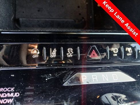 Used 2023 Jeep Wagoneer Series III w/ Premium Group I image 22