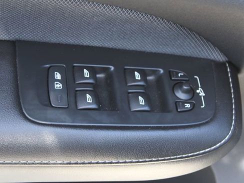 Used 2021 Volvo S60 T8 R-Design AWD/4WD image 10