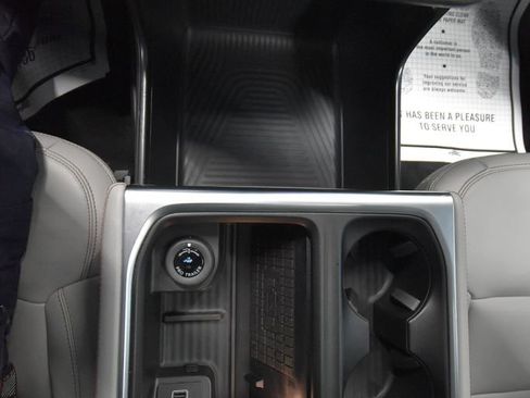 Used 2025 Ford Expedition Active image 23