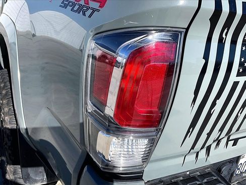 Used 2023 Toyota Tacoma TRD Off-Road image 32