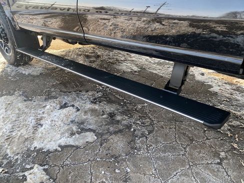 Used 2025 Ford F250 Platinum image 11